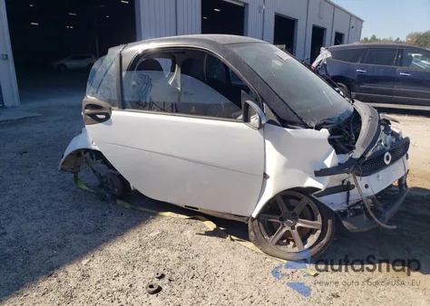 2015 Smart Fortwo Pure из США, поврежденный, VIN WMEEJ3BA0FK800404